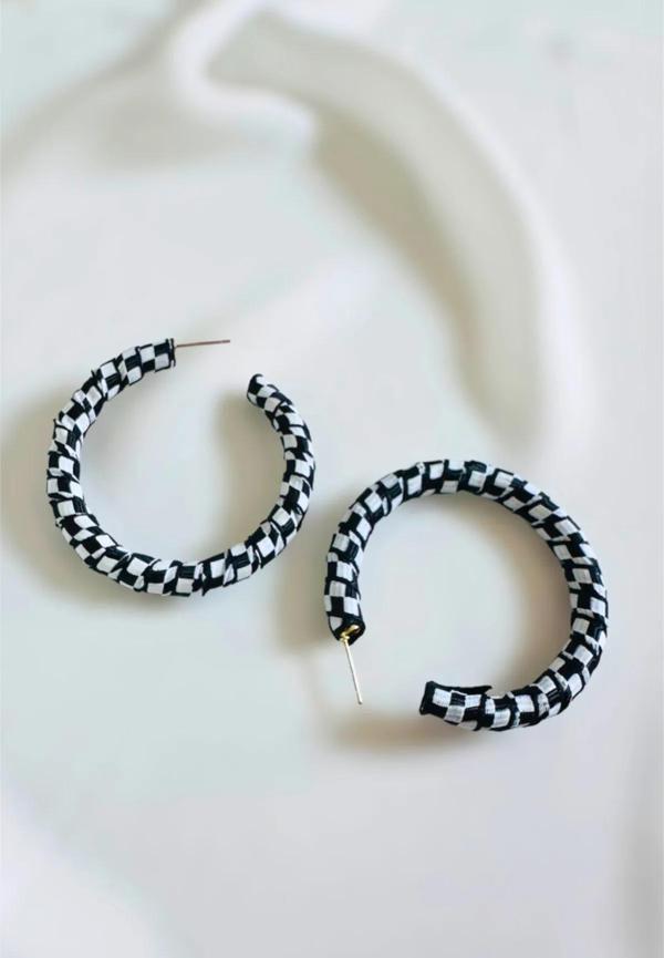 ZEBRA KUMAŞ TASARIM HALKA  KÜPE 5 CM. - Image 1