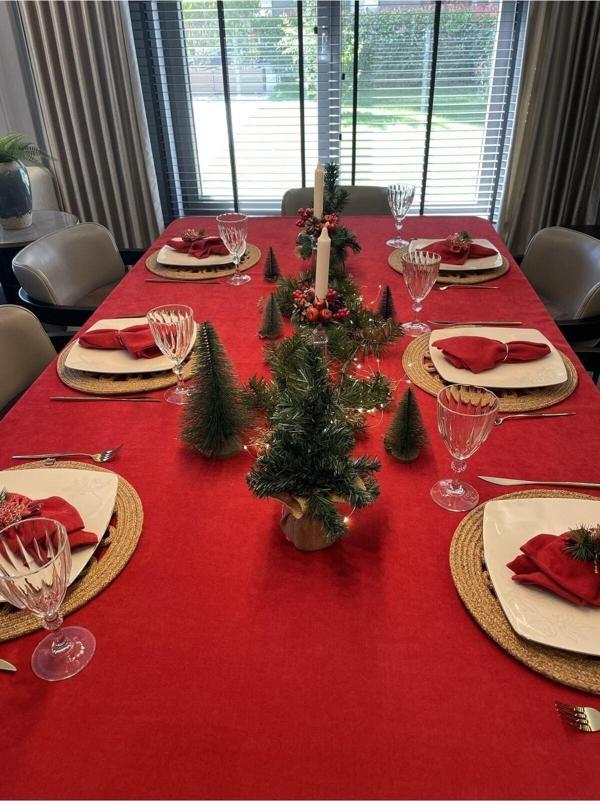 Bursa Çeyiz Kadife Dokulu Dertsiz Kırmızı Masa Örtüsü Yılbaşı Masası - Image 1
