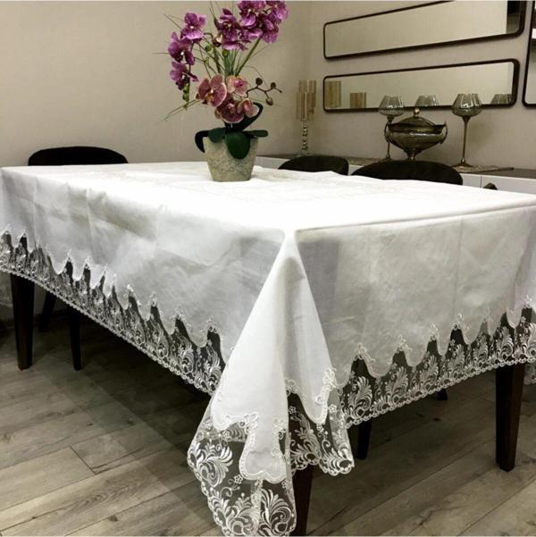 Bursa Çeyiz Keten Fransiz Dantelli Ortası Göbekli Masa Örtüsü Pikolu - Image 1