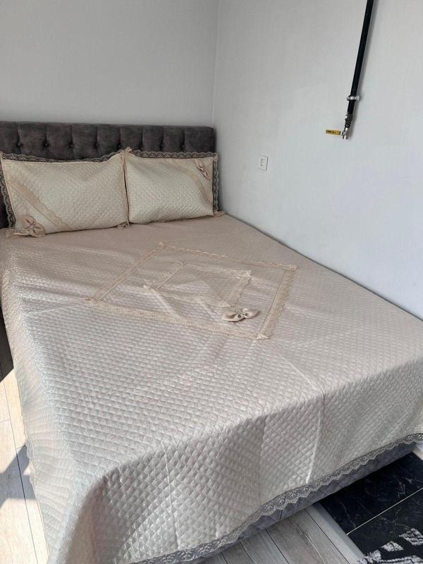 Çalışkan Çeyiz Evi Yatak Örtüsü Çift Kişilik - Kapitone Çift Kişilik Yatak Örtüsü Ve Pike Takımı - Image 1