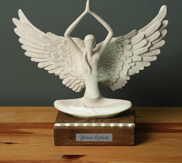 Veraart Işıklı Kişiselleştirilebilir Melek Kanatlı Yoga Yapan Kadın Biblo Gece Lambası Dekoratif Obje - Image 1