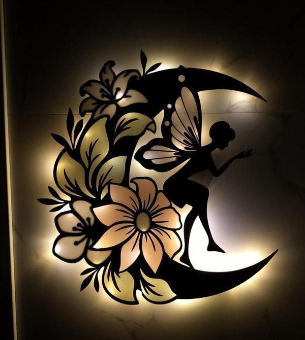 Veraart Epoksili Ahşap Çiçekli Aydaki Peri Figürlü Tablo Duvar Dekorlu Gece Lambası  48 cm - Image 1