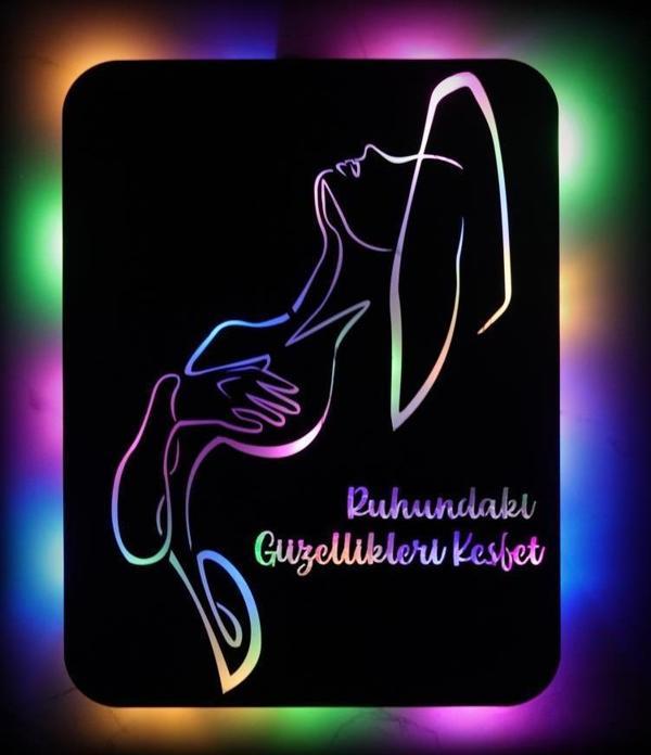 Veraart Işıklı Kişiselleştirilebilir Kadın Temalı Tablo Cleo Dekoratif Gece Lambası 80 cm - Image 1