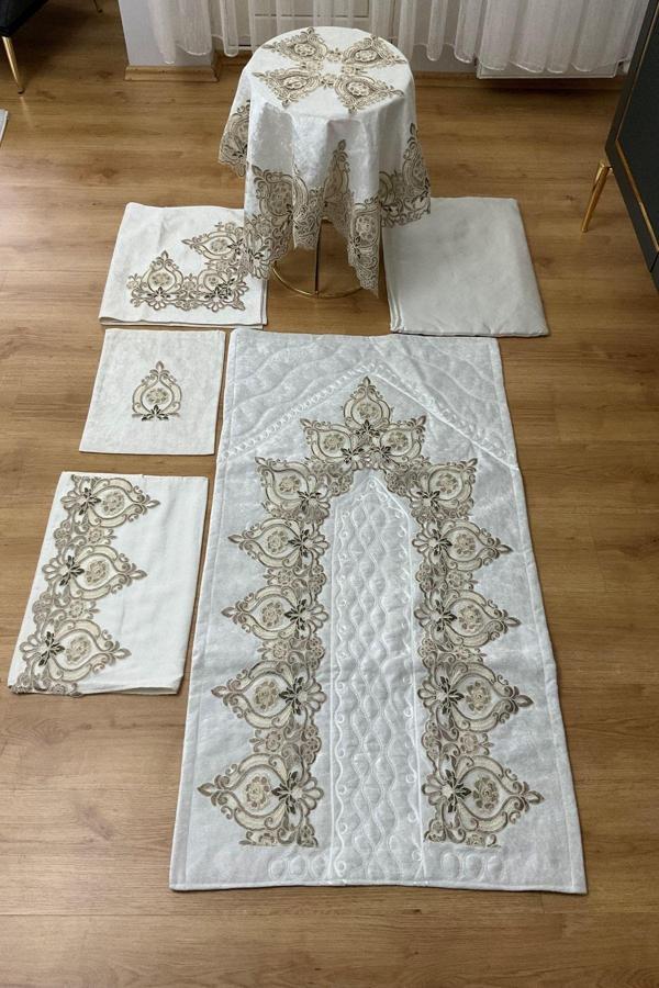 Çalışkan Çeyiz Evi Şaseli Kadife Seccade Takımı 7 Parça - Çeyizlik Lüks Kadife 7'Li Seccade Seti - Image 1