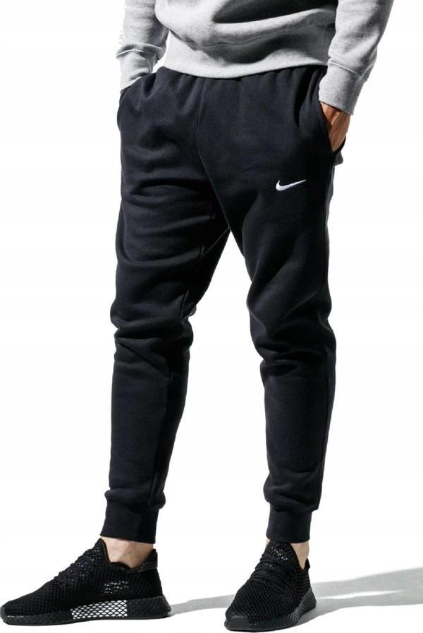 Nike Sportswear Fleece Jogger Taper Leg Dar Kesim Eşofman Altı Şardonlu Polarlı Siyah - Image 1