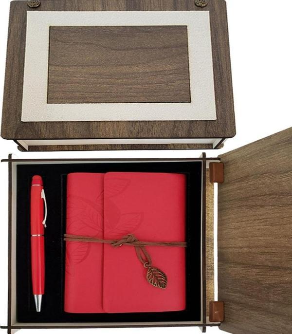 Özel Ahşap Kutulu Kırmızı Deri Defter ve Kalem Set - Image 1