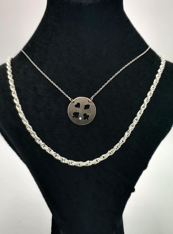 Çift Zİncirli  Gümüş Renk Figürlü Kolye - Image 1