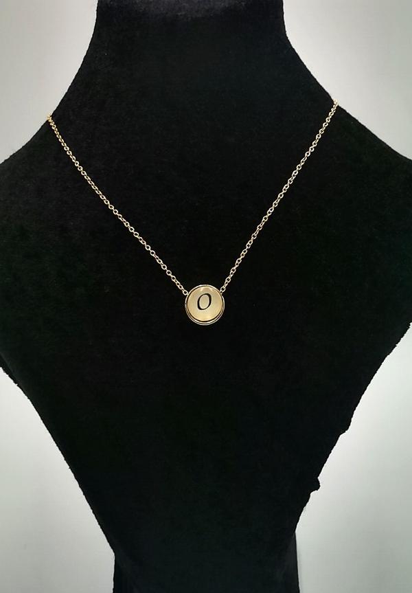 Gold Renk Küçük Boy Kararmaz ''U'' Harfli Kolye - Image 1