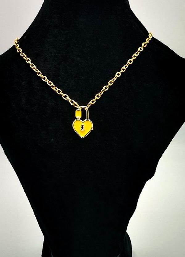 Gold Renk Zincir Figürlü Kararmaz Özel Tasarım Kolye - Image 1