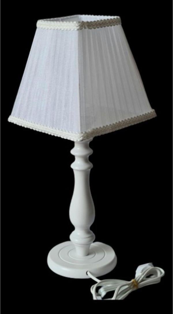 Tekay Aydınlatma Beyaz Konik Kare Abajur Beyaz Ahşap Ayaklı - Image 1