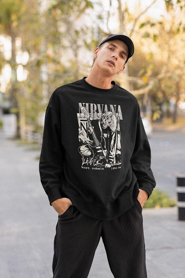 Nirvana Kurt Cobain Baskılı Unisex Oversize Rock Metal Sweatshirt - Image 1