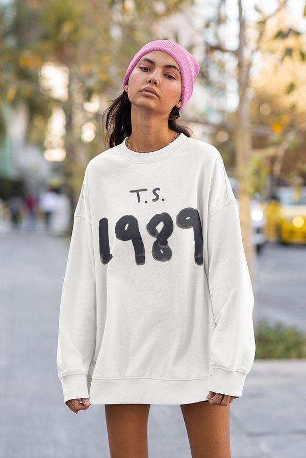 T.S. 1989 Taylor Swift Baskılı Unisex Oversize Şarkıcı Sweatshirt - Image 1