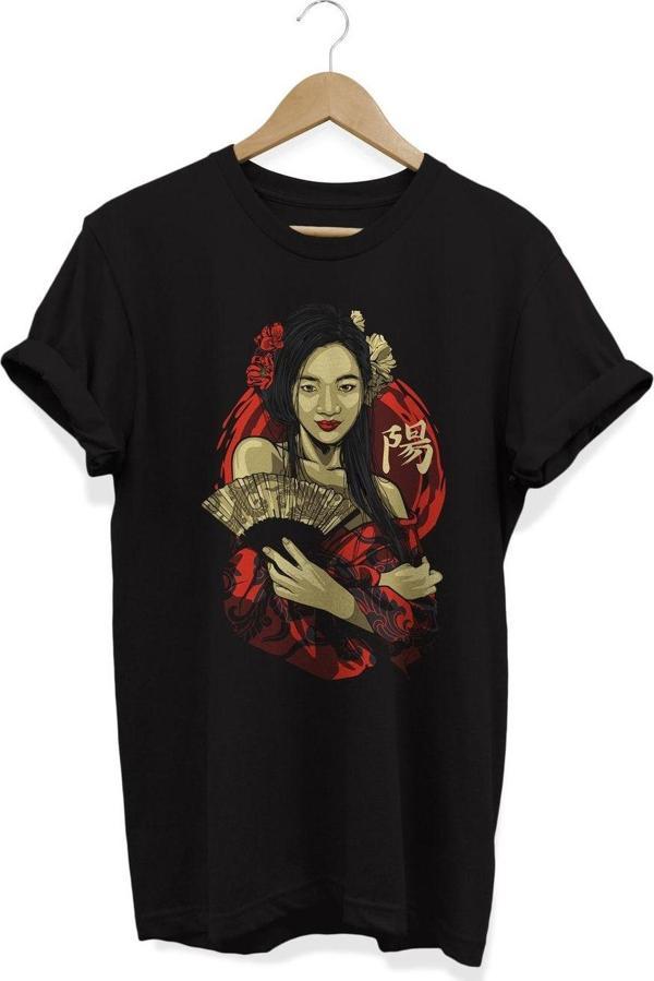 Remonz Geisha Japon Kız Baskılı Pamuklu T-Shirt - Image 1
