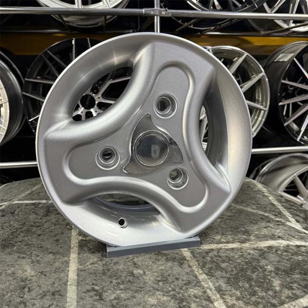 13 inç 3x150 3 BACAK TOROS Gümüş Jant Modeli Renault ( 4 ADET )  - Image 1