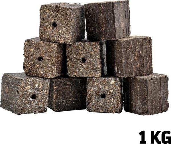 Sazan Yemi - Delikli Küspe - Ayçiçek - Kare - 1 KG Paket - Image 1