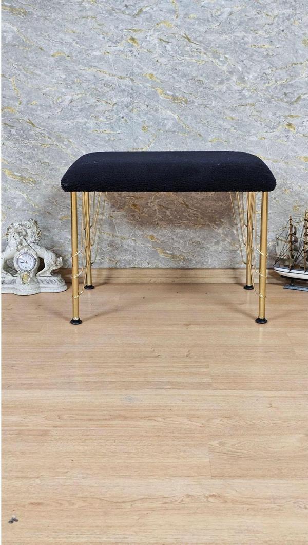 Tedy Kumaşlı 60 cm x 38 cm Gold Telli Ayak Oturak SİYAH Renk Tek Ebat Beden - Image 1
