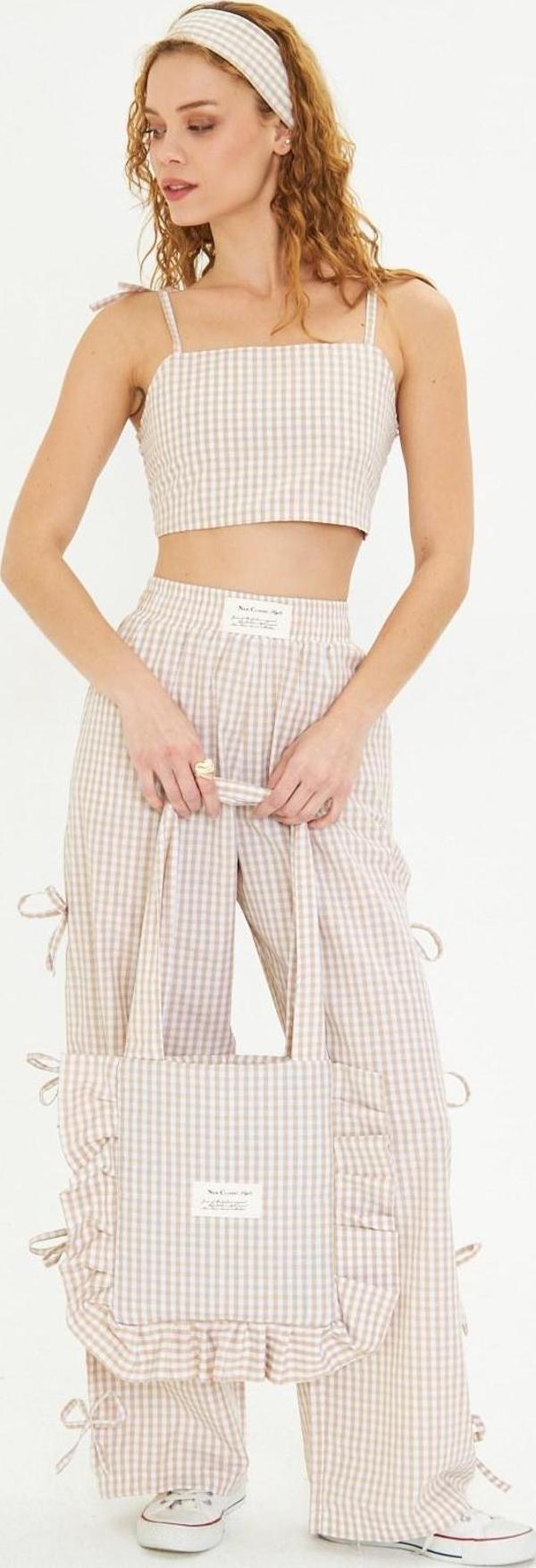 Kadın Kareli Kumaş Çanta Saç Bandı Crop ve Pantolon Alt Üst Takım Kombini - Image 1