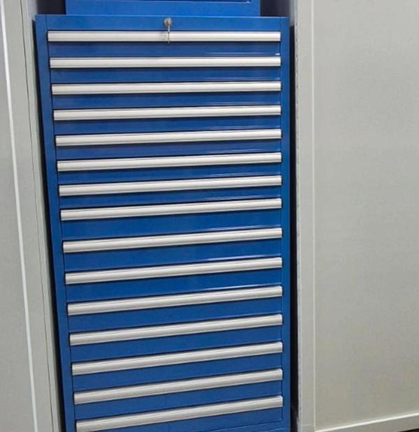 15 ÇEKMECELİ MALZEME DOLABI (762x705x1500 mm) - Image 1