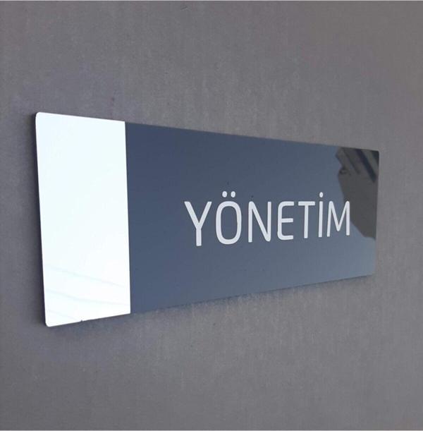 Yönline Aynalı Klasik Seri Yönetim Kapı Isimliği - Image 1