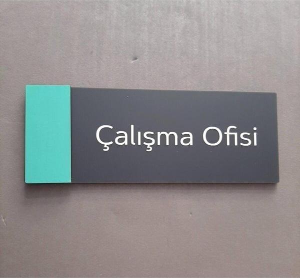 Yönline Baby Series Çalışma Ofisi Kapı Isimliği - Image 1
