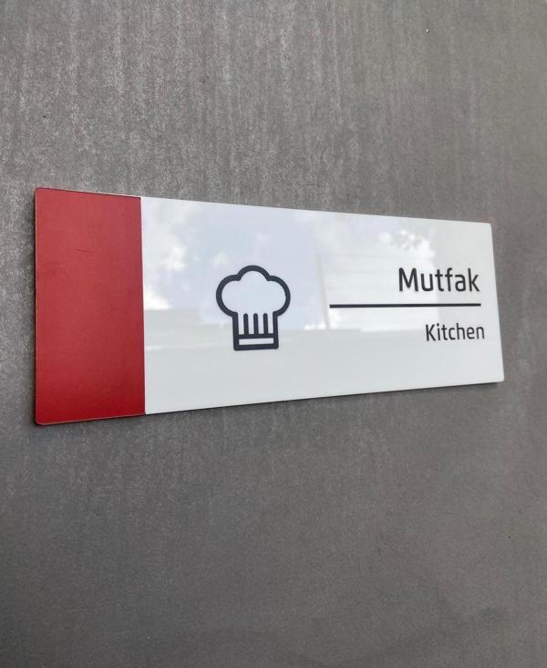 Yönline Pearl Red Serisi Kapı İsimliği Mutfak - Image 1