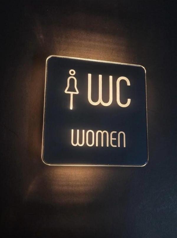Yönline Smoked Mirror Serisi Işıklı Wc Yönlendirme Levha Seti - Image 1