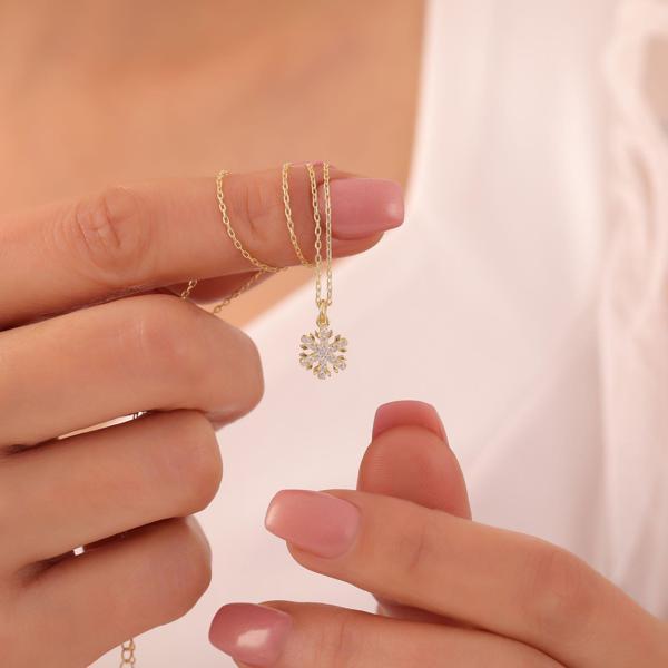 925 Ayar Gümüş Taşlı Minimal Kar Tanesi Kolye - Image 1