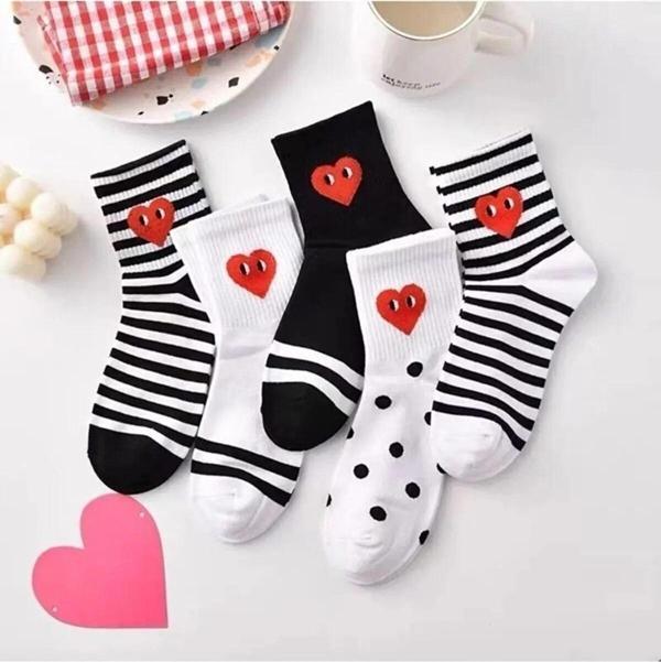 Sockshion Kadın Siyah Beyaz Çizgili Kalp Desenli Yarım Konç Kolej Çorap Seti 5 Çift - Image 1