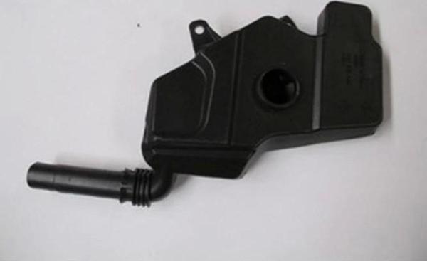 2012-2018 Audi A6 Ön Cam Su Bidonu-Deposu Motorsuz (Bfn) (Adet) (Oem No:4G8955453D) - Image 1