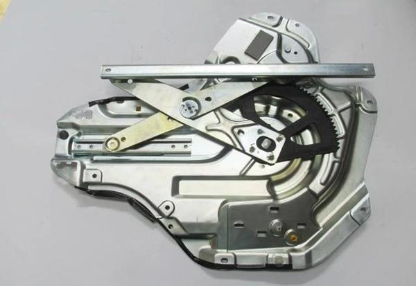 2002-2003 Hyundai Elantra Arka Cam Krikosu Sol Elektrikli-Motorsuz (Hushan) (Adet) (Oem No:834012D01 - Image 1