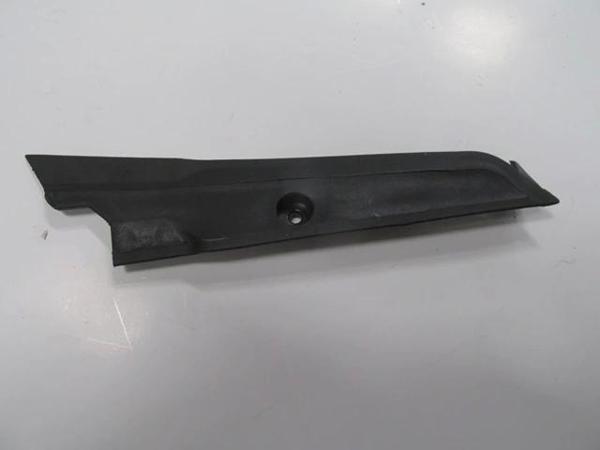 Fıat Lınea Classıc- 06/15; Ön Cam Izgara Tespit Plastiği (Silgi Paneli) Sol (Oem No: 735412993R) - Image 1
