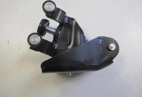 Fıat Fıorıno- 08/24; Sürgülü Kapı Orta Ray Bağlantısı Sağ (Oem No: 1368677080) - Image 1