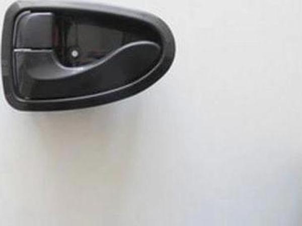 2000-2005 Hyundai Accent Milenyum Ön Kapı İç Açma Kolu Sol Koyu Gri (İçten Kilitli Tip)  (Adet) (Oem - Image 1