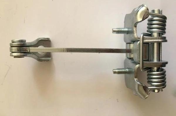 Dacıa Sandero- 13/20; Ön/Arka Kapı Durdurucusu Sağ/Sol Aynı (Adet)(Kapı Gergisi) (Oem No: 804302559R - Image 1
