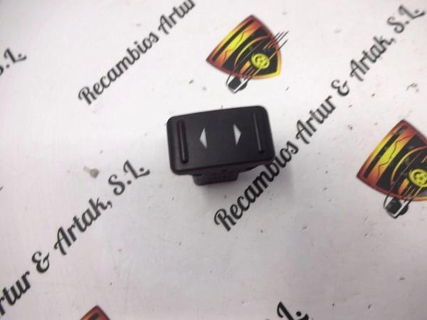 Ford Cmax Focus 2003  Cam Açma Düğmesi Teklı (Oem No:3M5T14529Aa) - Image 1