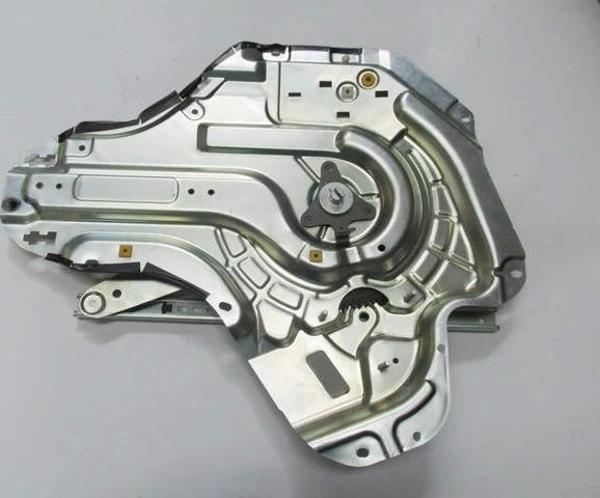 Hyundaı Elantra- 04/07; Arka Cam Krikosu Sol Elektrikli/Motorsuz (Hushan) (Oem No: 83401-2D010) - Image 1