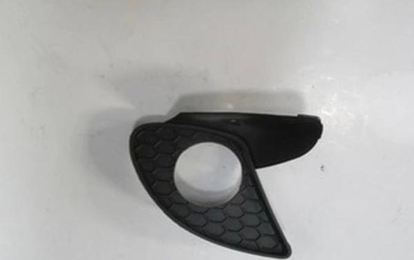 2005-2009 Alfa Romeo 147 Sis Lamba Kapağı Sağ Siyah (Tw) (Adet) (Oem No:156057239) - Image 1