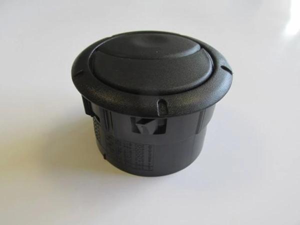 Dacıa Logan- Mcv- 14/16; Ön Göğüs Üfleme Peteği Çerçevesi Siyah (Difizör) (Oem No: 6001547587) - Image 1