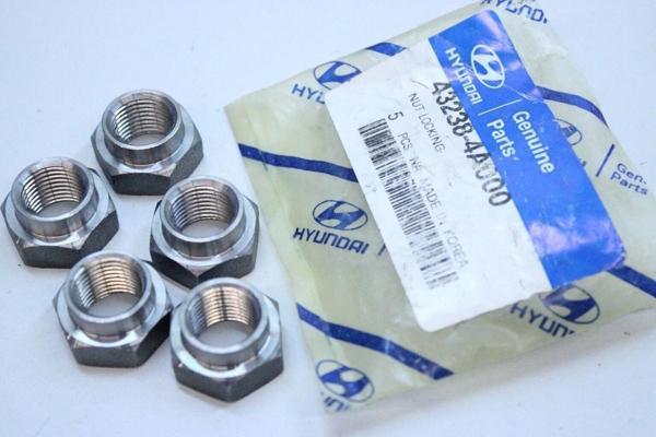 Kilitleme Somunu Starex 02-08 (Oem No: 43238-4A000) - Image 1