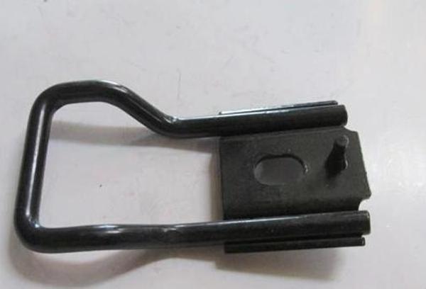 Dacıa Logan- 04/08; Bagaj Kapak Kilit Karşılığı Üst Sağ/Sol Aynı (Adet) (Çift Kapı) (Oem No: 8200347 - Image 1