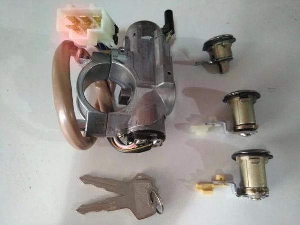 Kapı Kilit Seti D21 1991-1997 Komple Oem No: Ls123-35A99810-26G85 - Image 1