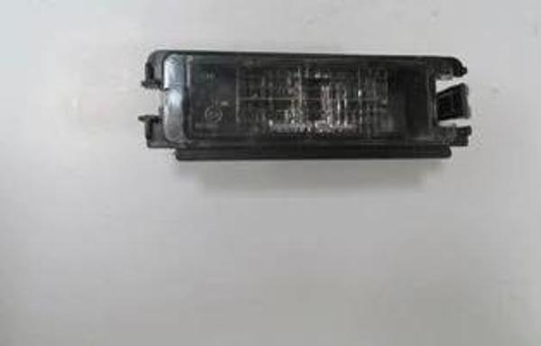 Dacıa Sandero- 13/20; Plaka Lambası (Famella) (Oem No: 8200957874) - Image 1