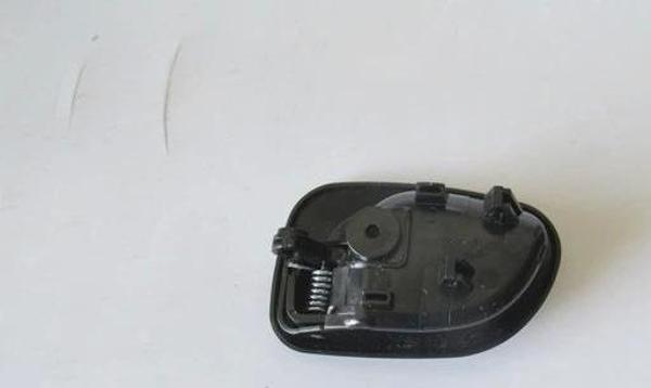 1998-2000 Hyundai Accent Arka Kapı İç Açma Kolu Sağ Siyah  (Adet) (Oem No:8262022000Bk) - Image 1