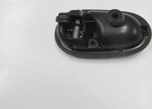 Dacıa Sandero- 13/20; Ön Kapı İç Açma Kolu Sağ Siyah (Oem No: 826721919R) - Image 1