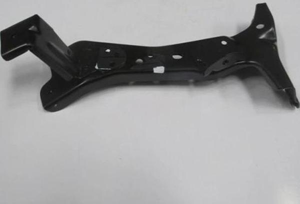 2017-2018 Audi A3 Sdsb Ön Çamurluk Braketi Sol (Tw) (Adet) (Oem No:8V0821135C) - Image 1