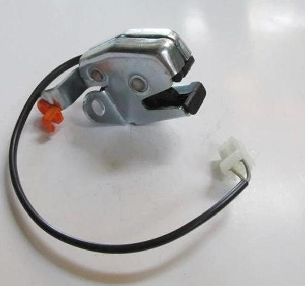 Fıat Doblo- 06/10; Bagaj Kilidi Alt Sol Fişli (Çift Kapı) (Oem No: 51757821) - Image 1