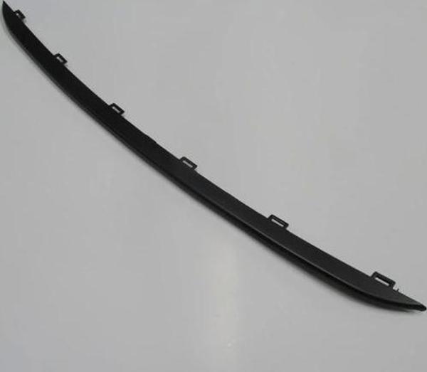 Fıat Lınea- 12/17; Ön Tampon Panjuru Orta Çıtası Uzun Siyah (Eurobump) (Oem No: 735548042) - Image 1