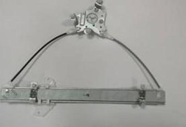 1998-2000 Hyundai Accent Ön Cam Krikosu Sol Elektrikli Motorsuz (Üçgen Tip)  (Adet) (Oem No:82403220 - Image 1