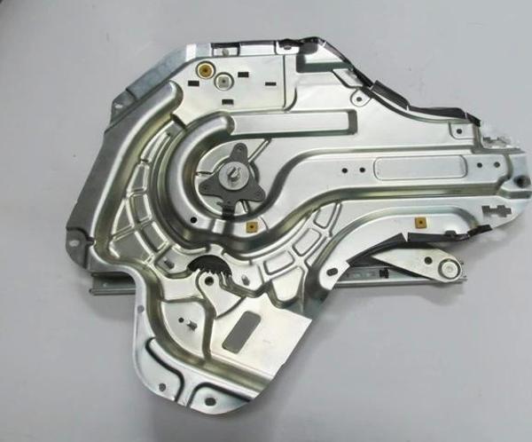 Hyundaı Elantra- 04/07; Arka Cam Krikosu Sağ Elektrikli/Motorsuz (Hushan) (Oem No: 83402-2D010) - Image 1