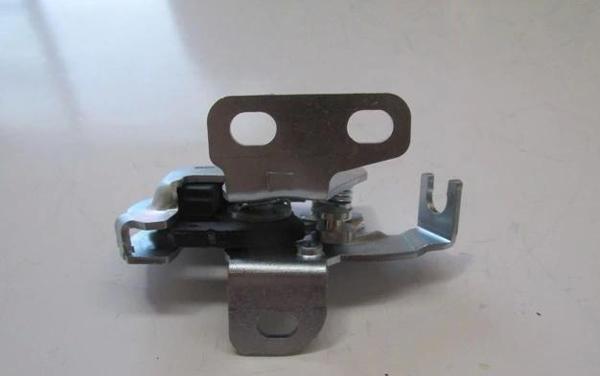 Peugeot Bıpper- 08/17; Bagaj Kilidi Alt Sağ/Sol Aynı (Adet) (Çift Kapı) (Oem No: 8726.Y0) - Image 1